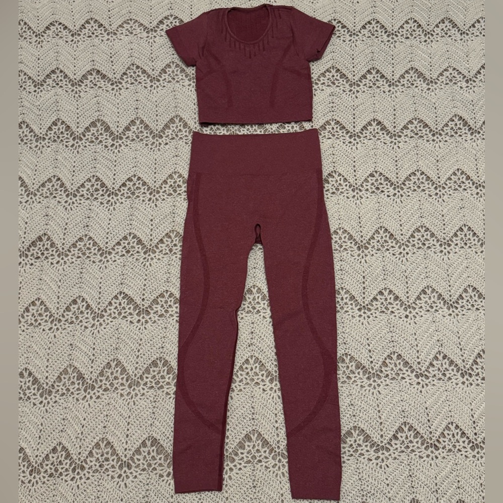 Seamless High-Waist Leggings and Crop Top Set - Burgundy